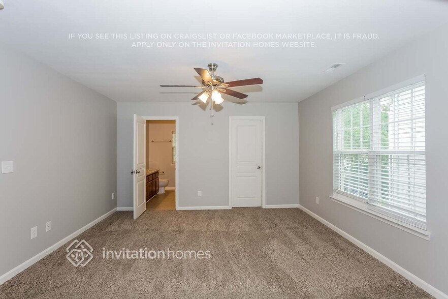 Building Photo - 9215 Ducati Ln