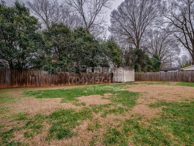 Building Photo - 1201 Seneca Pl