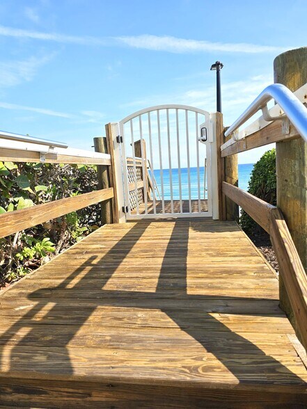 Building Photo - 3200 S Ocean Blvd