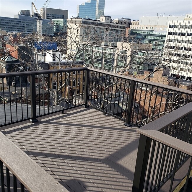 Building Photo - 25 Hancock St