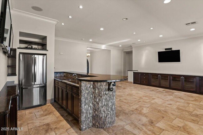 Building Photo - 3410 E Vallejo Ct