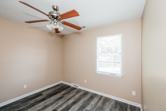 Building Photo - 13715 Dealtry Ln