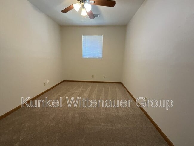 Building Photo - 1705 Jamestown Rd