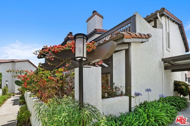 Primary Photo - 1578 Michael Ln