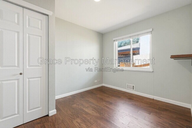 Building Photo - 3575 E Vassar Ave