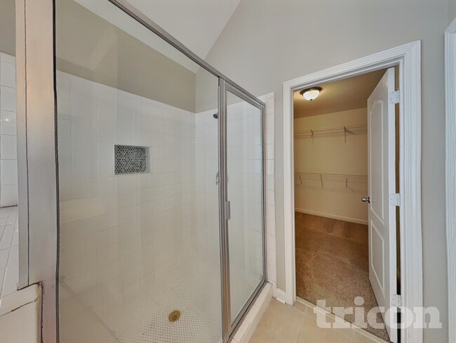 Building Photo - 9260 Carnes Estates Dr