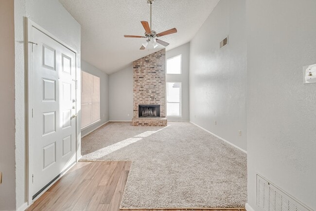 Building Photo - 614 Lillard Rd