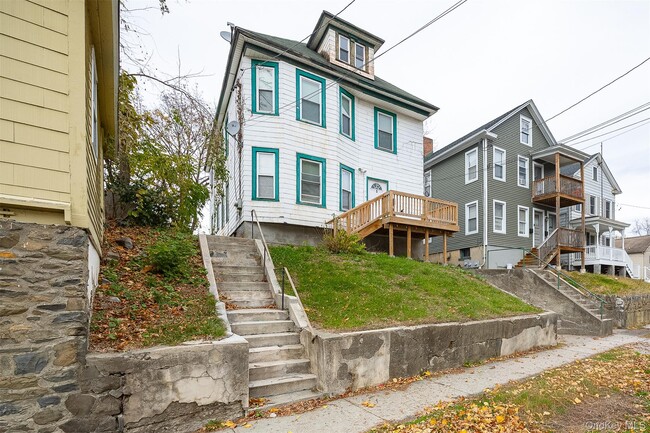 Building Photo - 5 Orchard Pl