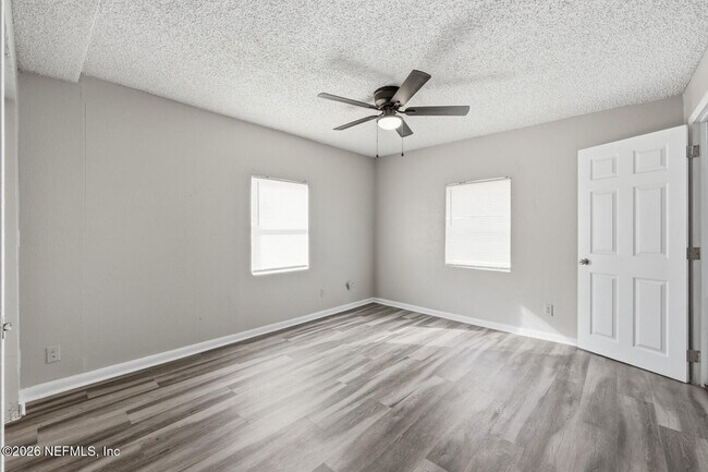 Building Photo - 2002 St Clair St