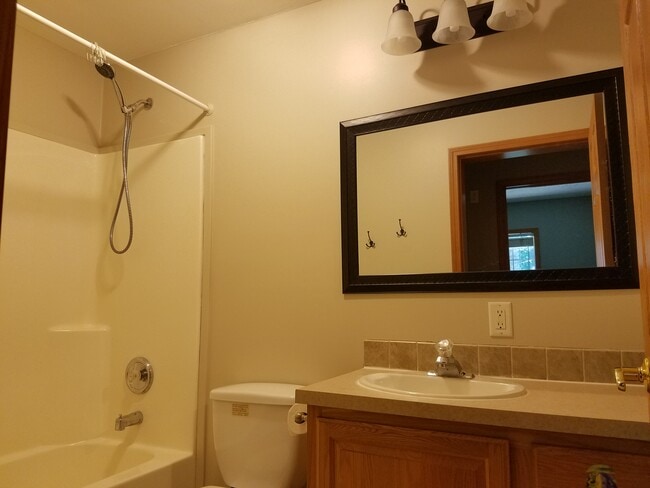 Building Photo - 4417 Krys Rd