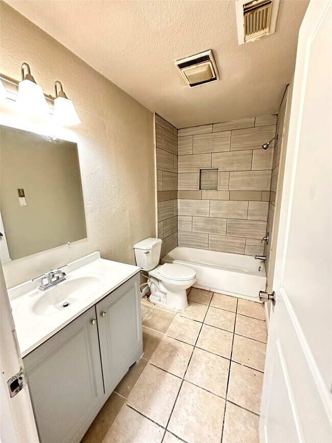 Building Photo - 1209 Glenn Ave