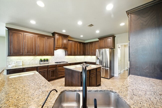 Building Photo - 27811 Bradford Ridge Dr
