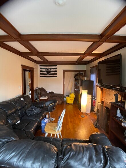 Building Photo - 163 Allston St