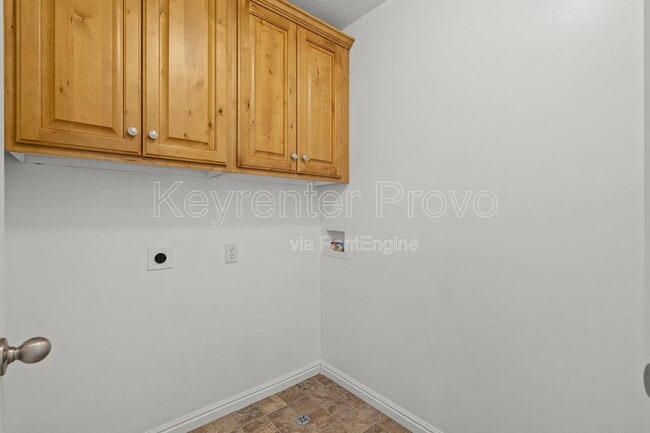 Building Photo - 1901 W 1020 N