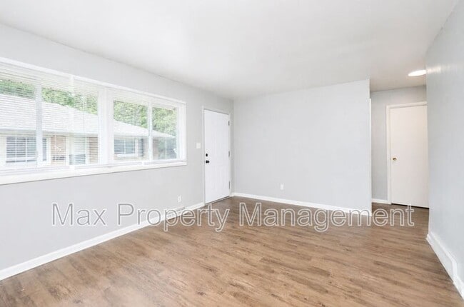 Building Photo - 3422 SW 8th St