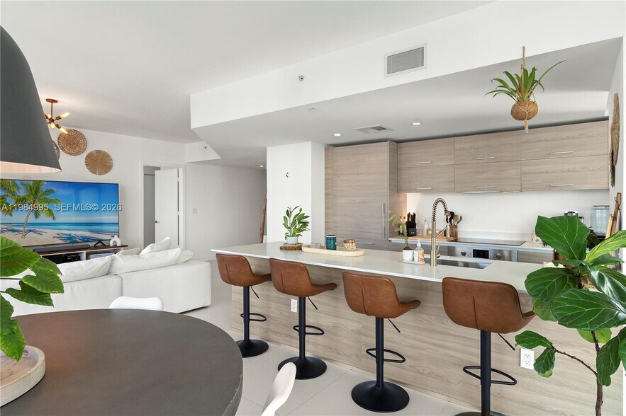 Building Photo - 1300 S Miami Ave