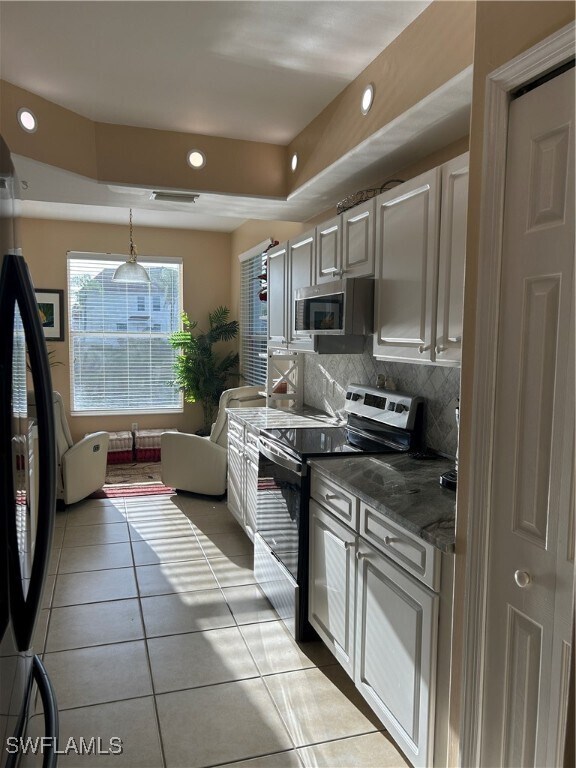 Building Photo - 1390 Tiffany Ln