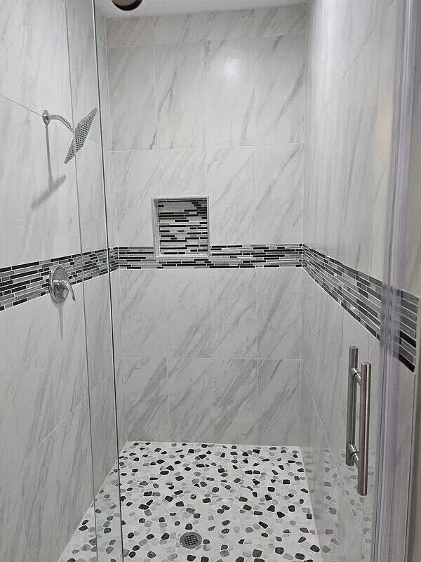 Building Photo - 841 North Ave NW