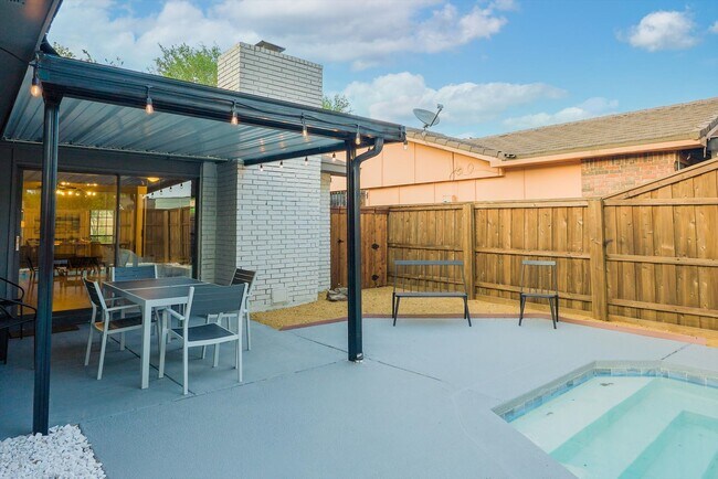 Building Photo - 11622 Cotillion Dr