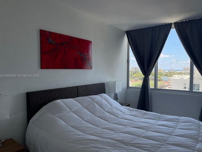 Building Photo - 1000 West Ave