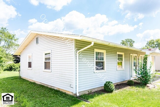 Building Photo - 3 bed 1 bath home on North Side of Fort Wayne