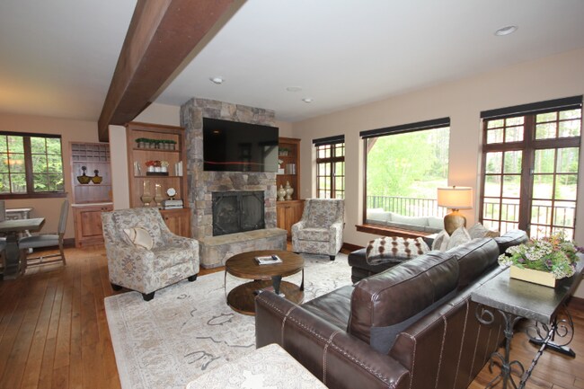 Building Photo - 1141 Meadowlark Ln