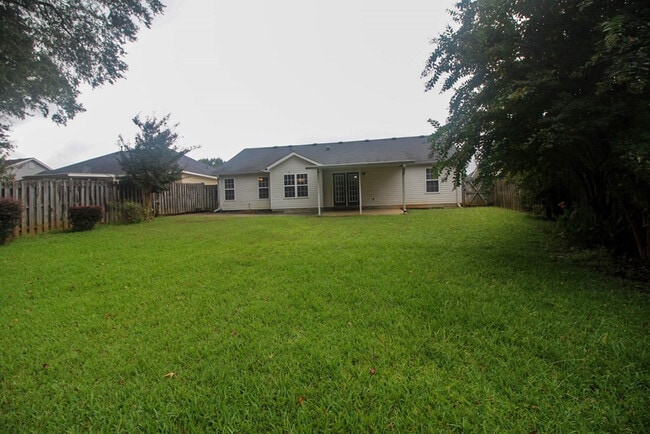 Building Photo - 525 Cashel Rd