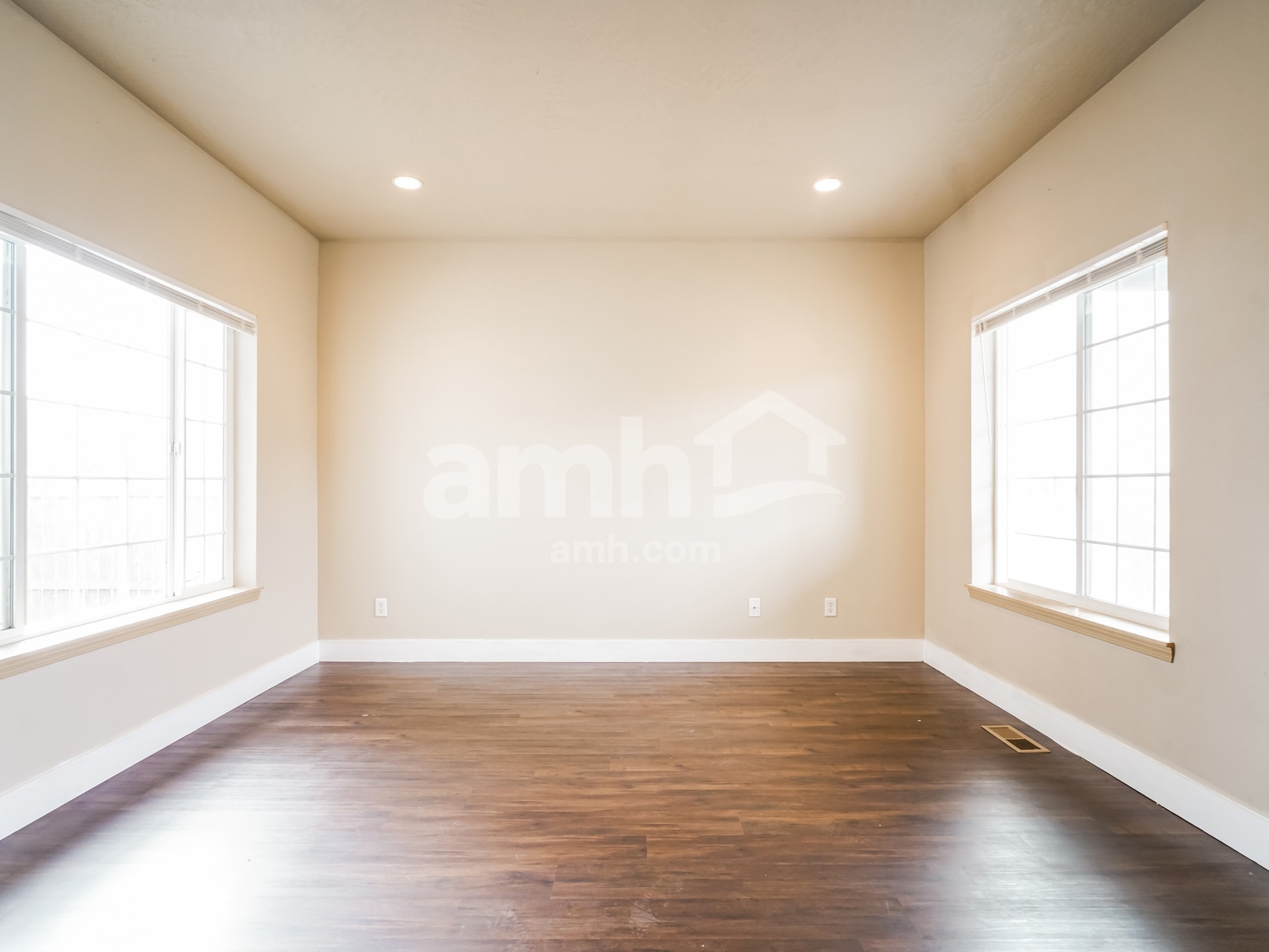 Building Photo - 3856 Oranda St