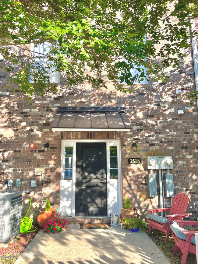 Building Photo - 3518 Saint James Ave