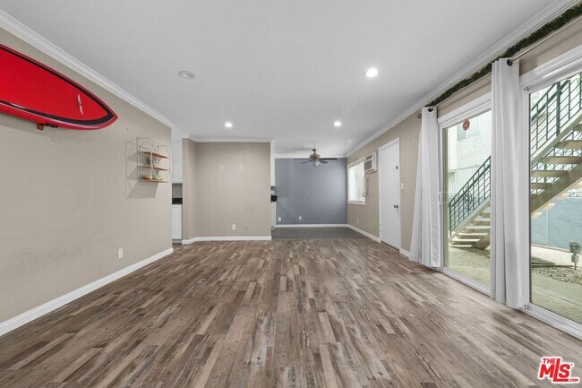 Building Photo - 1939 Selby Ave