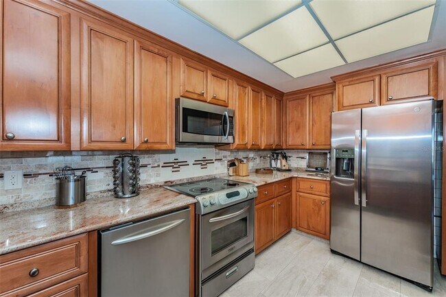 Building Photo - 6 Belleview Blvd