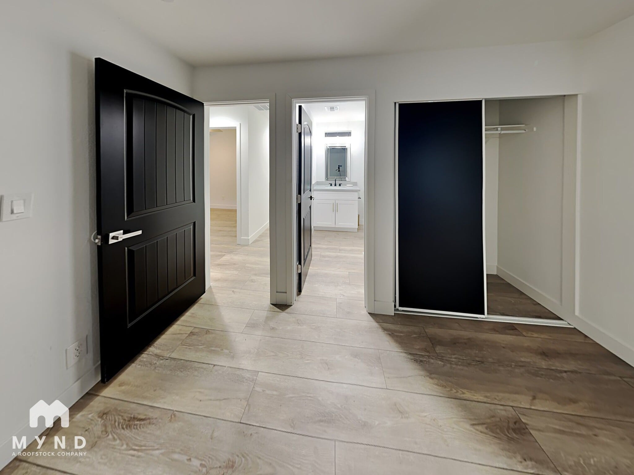 Building Photo - 7520 E Portland St