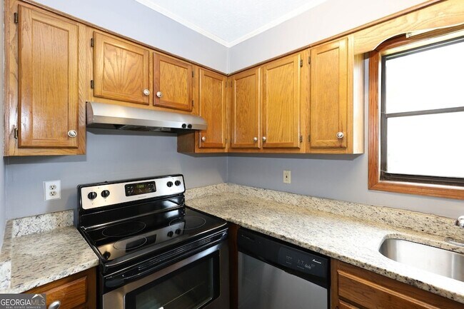 Building Photo - 5461 Park Pl S
