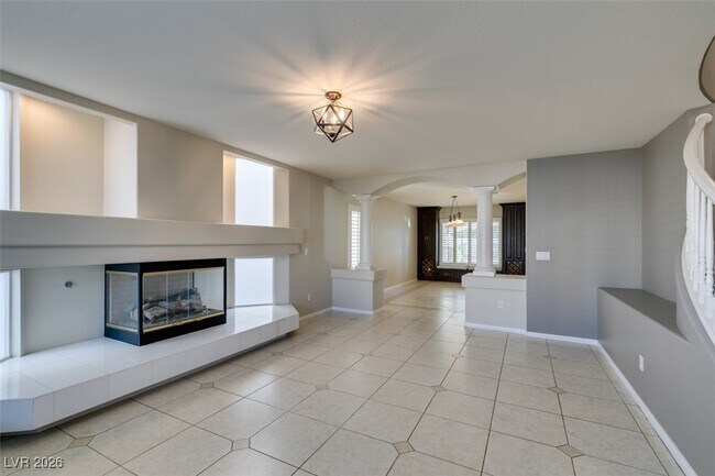 Building Photo - 685 Lynmar Ct