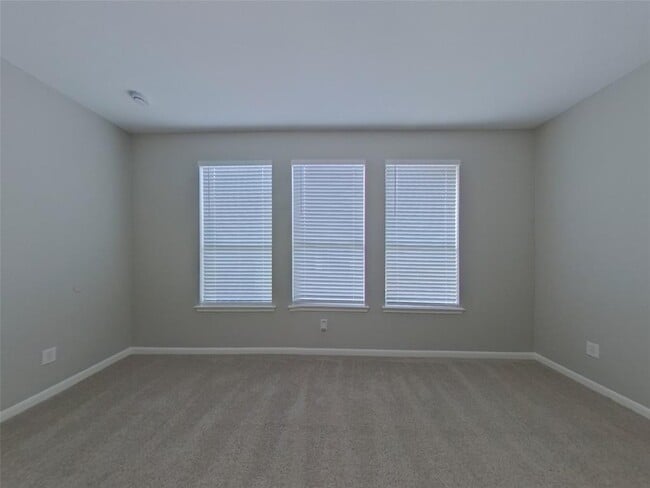 Building Photo - 7526 Oakwood Canyon Dr