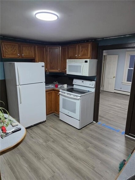 Building Photo - 8 Racicot Ave