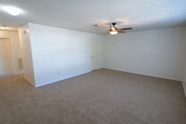 Building Photo - 5510 Bear Cave Ln