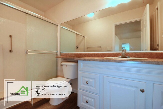 Building Photo - 3757 Main St