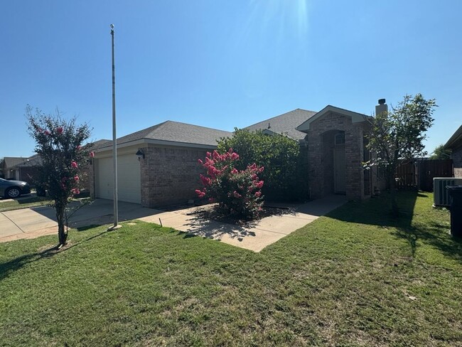 Primary Photo - Freshly Renovated 4 Bedroom Home