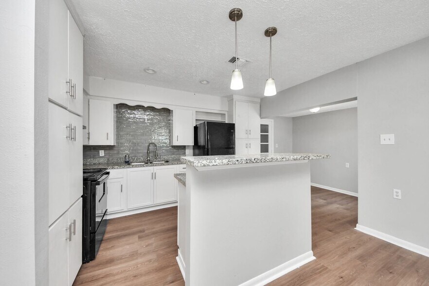 Building Photo - 3603 Crosby Cedar Bayou Rd