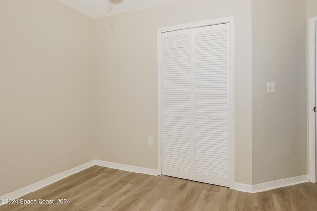 Building Photo - 6830 Caliph Ave