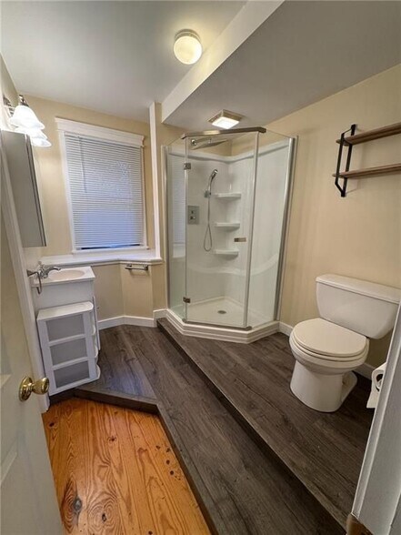 Building Photo - 31 Powel Ave