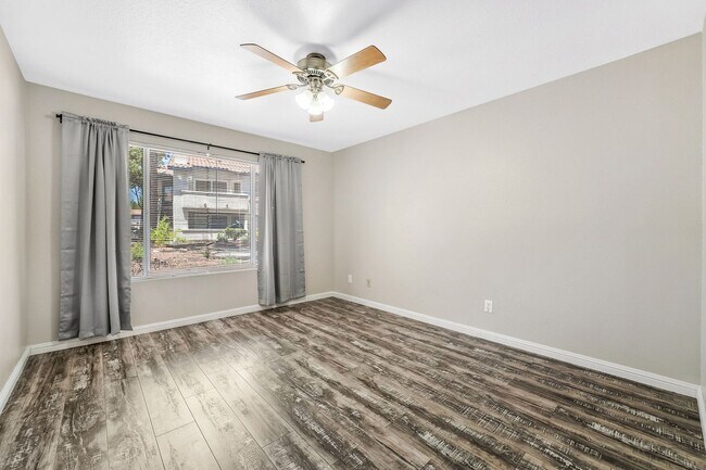 Building Photo - 3060 Tarpon