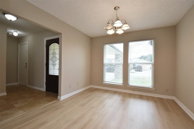 Building Photo - 17906 Glenpatti Dr