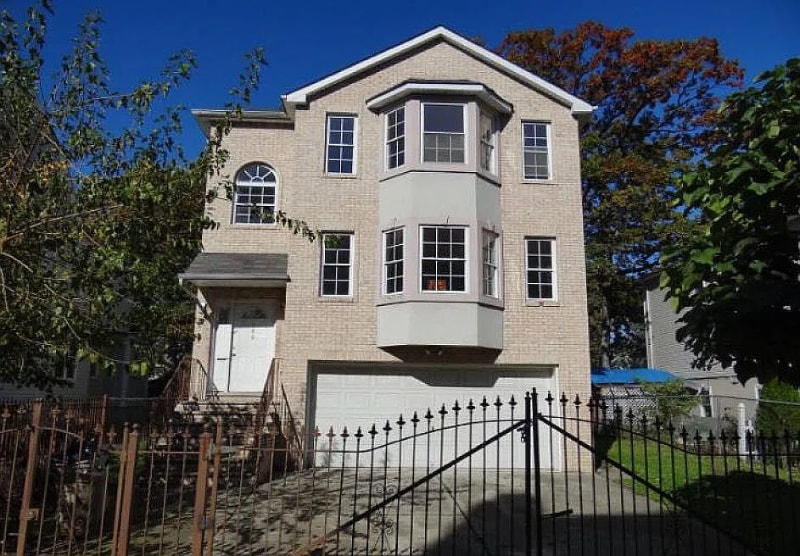 Building Photo - 169 S Clinton St