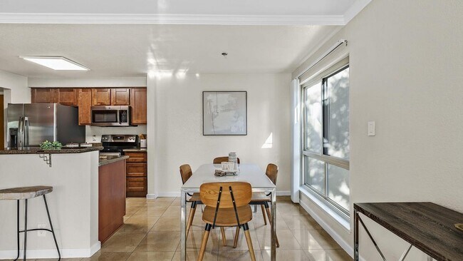 Building Photo - 66 Fairmount Ave