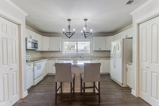 Building Photo - 106 Piney Ridge Rd