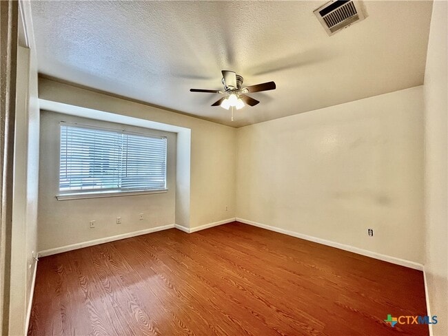 Building Photo - 856 Sagewood Trail