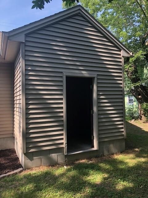 Building Photo - 100 E. East St.