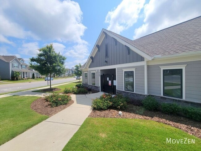 Building Photo - 553 Haywood Glen Dr